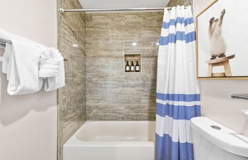 Dog Friendly Home Near the Beach with Grill, Fire Pit, Enclosed Backyard - Foto 74