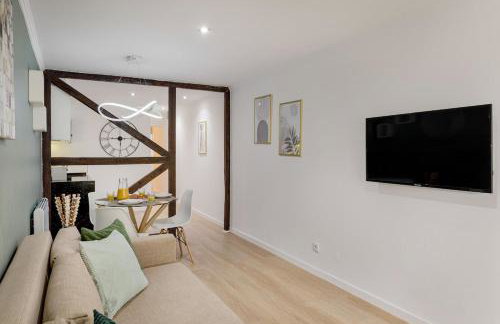 Alfama with Private Patio & Barbecue - Foto 8