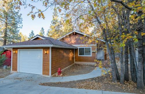 Brown Bear Lodge - Cozy mountain home situated within the quiet and ideal Sugarloaf neighborhood - Foto 9