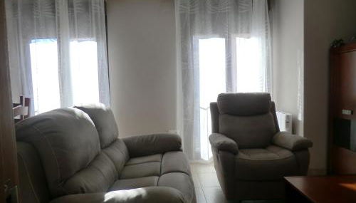 Flor de Lis - Photo 3