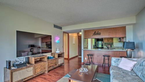 Lush Condo with Community Pool, 1 Mi to Beach! - Foto 4