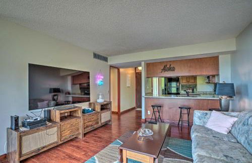 Lush Condo with Community Pool, 1 Mi to Beach! - Foto 4