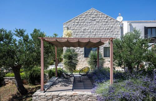 Villa True Oasis with Heated Pool - Photo 49