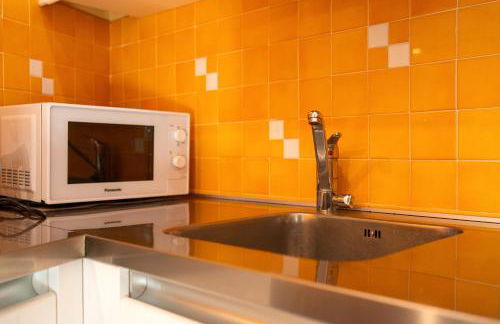 Small Rustic Apartment - Photo 9