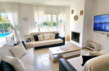 Casa con piscina en costa Barcelona - Photo 5