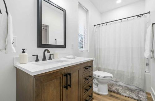 Near Indy Attractions • Deck • Patio • Fenced Yard - Photo 29