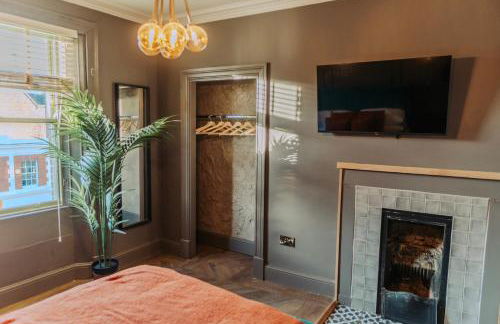 Magistrates Penthouse Suite - Town Centre Apartments with Spa - Foto 17