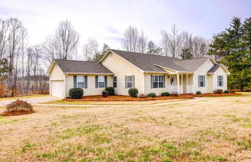 Browns Summit Vacation Rental with Fire Pit! - Photo 30