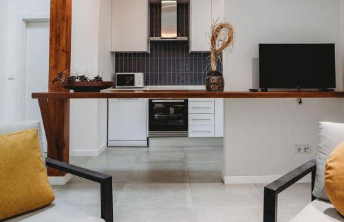 Artist’s corner in central Caldas - Photo 5