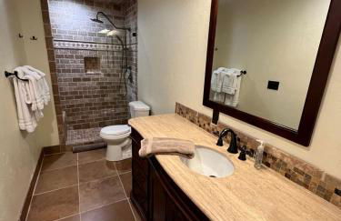 Scenic Mountain Cabin with Creekside Deck & Outdoor Fireplace near North Meadow Creek, Montana - Foto 34