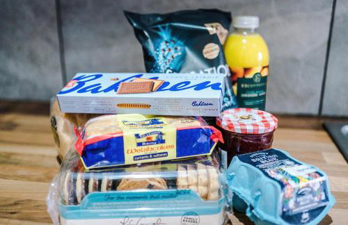 Modern 3 Bedroom House Perfect for Short and Long Stays - Foto 21