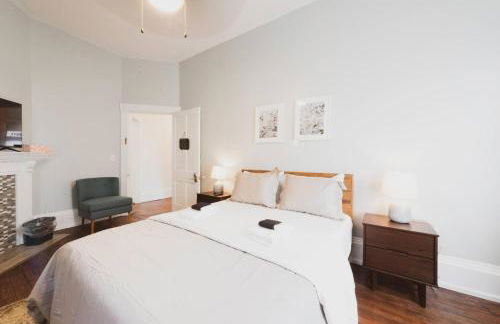 Entire Duplex 2 APTS & 6 BDRS near Forsyth Park! - Foto 14