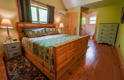 New Listing! Wine Country Retreat - 2 Bed, Hot Tub - Foto 2