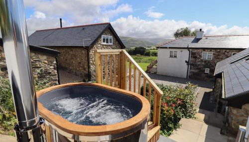 Bryn Eglwys Barn - Foto 2