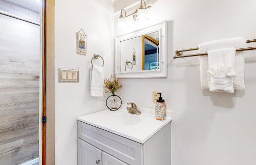 Dog Welcome Waterfront Home Sleeps 12 Firepit - Foto 24