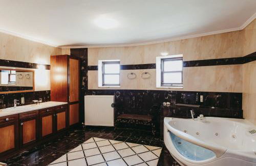 Carmel Villas - Photo 68