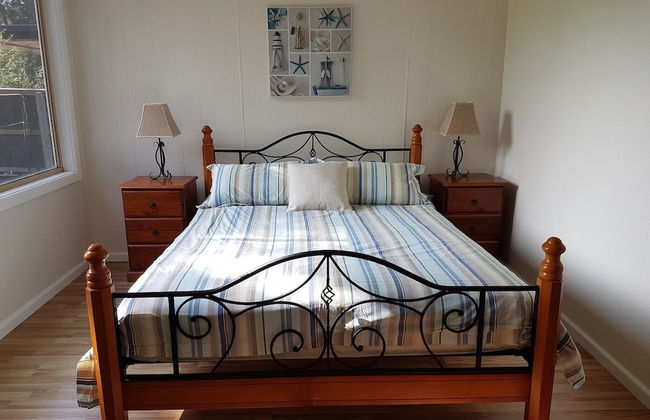 53 Honeysuckle in Silverleaves - Foto 5