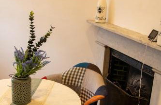 The Narrow House - Victorian house bursting with character & parking - Foto 38