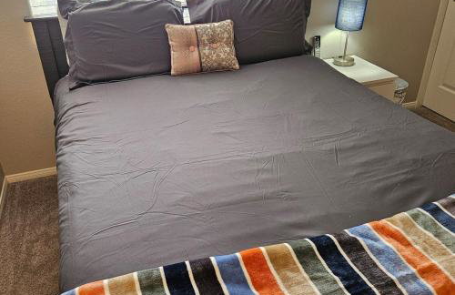 This cute 3 bedroom 2 and half bath is cozy - Photo 19