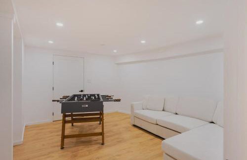 Luxury 3BD Short Walk to Airport - Foto 25