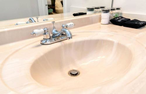 4BR Cozy Family Retreat Near Mall of GA, Near Lake Lanier - Sleeps 10 - Foto 49