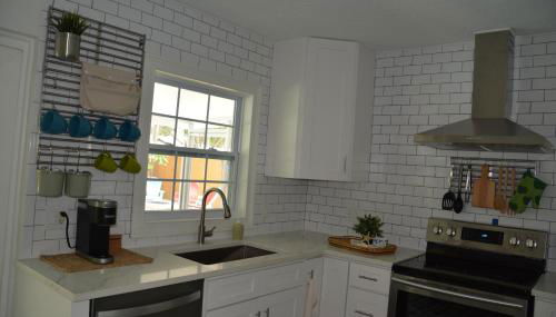 Tropical Retreat Near Beaches, Cruise Terminals - Foto 2, stove