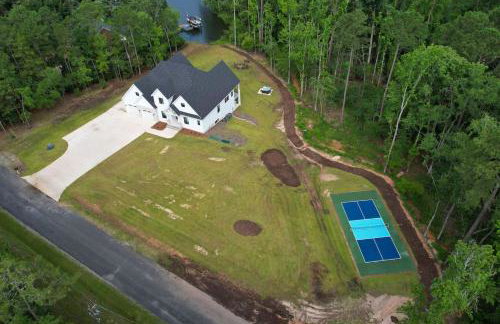 Lake Pickleball and Hot Tub - Foto 1