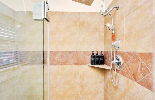 Luxury Retreat with Heated Pool, Firepit, Outdoor Cinema - Foto 26