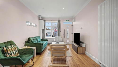 London Gem - Private Parking & Patio, 7m to Station - Foto 3