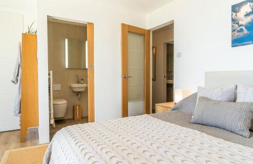 Finest Retreats - Avalon Sea Views - Foto 21