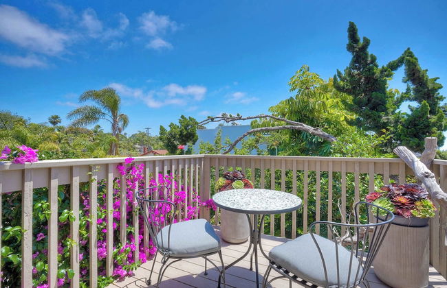 Serene Coastal Home Sleeps 8 1 Mile From Beach! - Foto 36