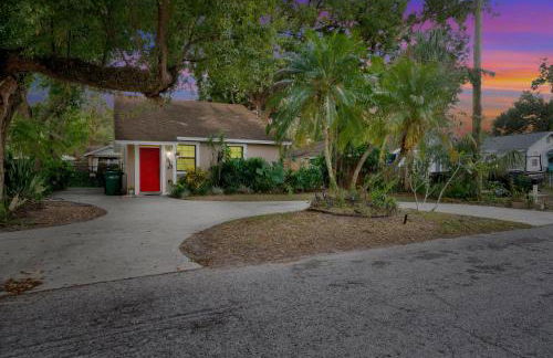 Zen Jungle House by Busch Gardens Sleeps 12 with Outdoor Games & Detached Play Space! - Foto 3