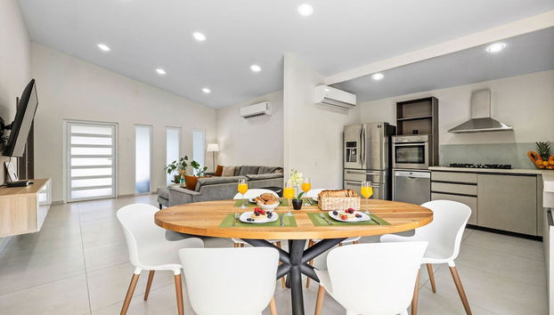 NEW Modern 3BR 3BA Private Pool Centrallylocated - Foto 3, Habitación