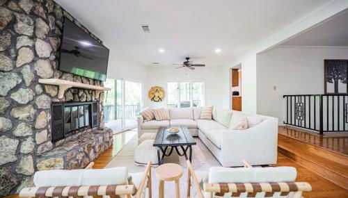 CHLChateau-Walkable to Hurricane Marina - Photo 4