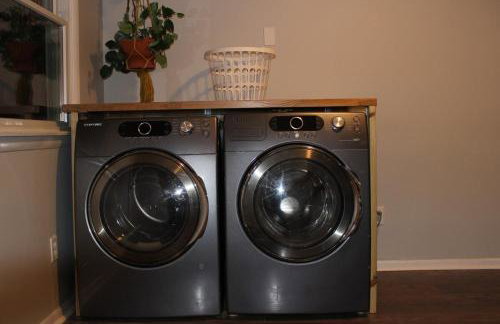 Private Upstairs Unit near Balt City John Hopkins - Foto 14