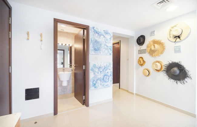 Contemporary Living by The Sea 2BD New Listing - Foto 40