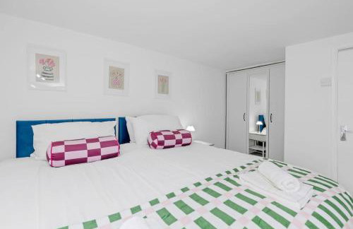 1Bed Contractor & Pilot flat - Parking & FAST WiFi - Foto 18