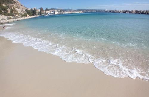 Bas de villa avec jardin piscine clim proche plages calanques - Foto 3