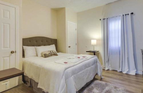 Cozy Adventure Filled Escape Free parking apts - Foto 36