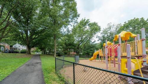 Arlington Charm - Photo 4