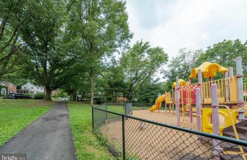 Arlington Charm - Photo 4