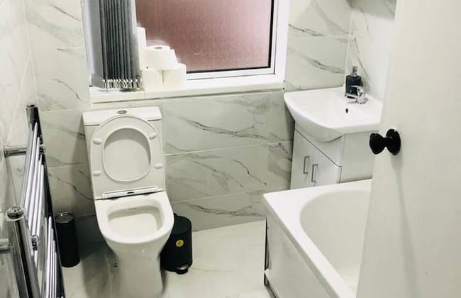 4 Bedroom Lovely Home in Loughborough Town & Uni - Foto 13