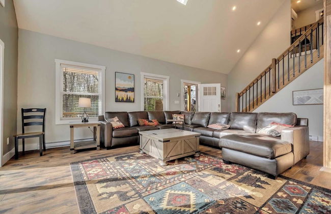 Bear Creek Bliss by Avantstay Sleeps 16 + Game Room, Deck, Fire Pit! - Foto 16