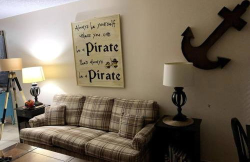 Professor Rousseau's Pirates Lair - Foto 1