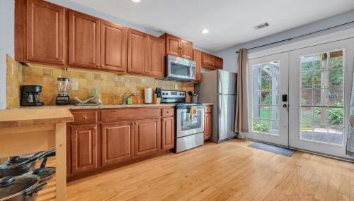 Pool and Patio, 8 minutes from Mall of Georgia! - Foto 4