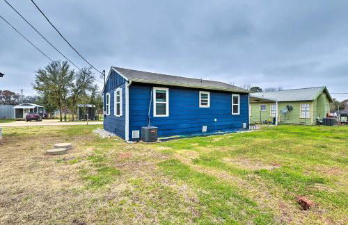 Lake Granbury Getaway about 1 Block to Waterfront - Foto 28