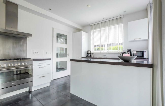 Brand new Luxury Villa on a Small-scale Park With its own Jetty - Photo 37