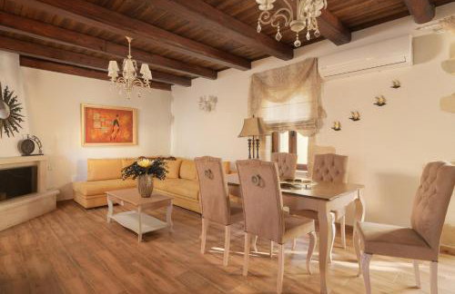 Nicole Villa I "Free" Heated Pool, Village Escape - Photo 10