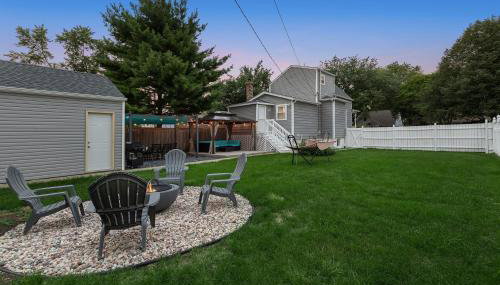 Modern Retreat, Double lot with Pergola, Fire pit, Game room, 5 min to Brookfield Zoo - Foto 3, Garden view