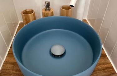 Suite en dépendance avec terrasse et entrée privée Marseille - Photo 6